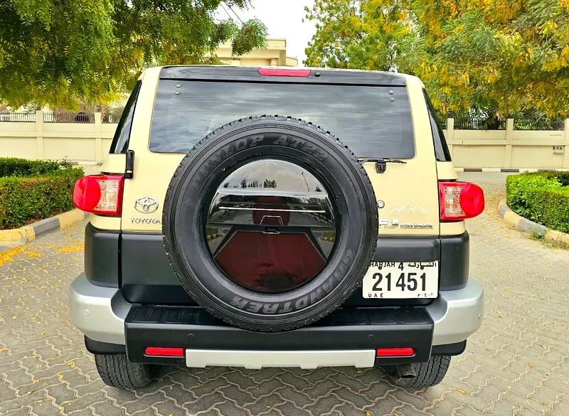 Toyota FJ Cruiser 2023
